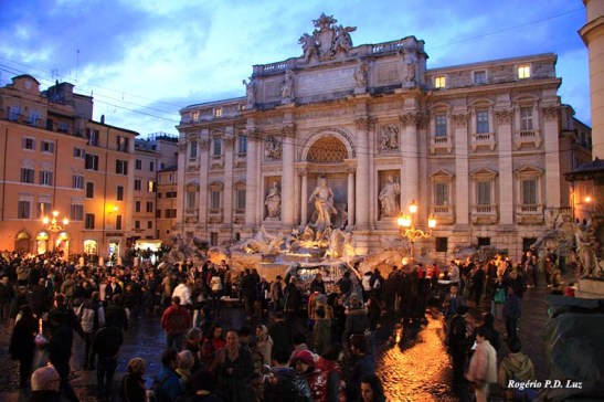 Roma Fontana di Trevi (01)