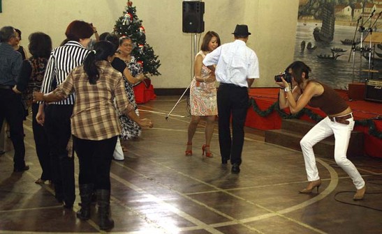 Nova presença na CMSP, a filha de Mário Carrero marcou presença mostrando a sua paixão pela fotografia e tirou fotos do começo ao fim da festa. Um dia ela me dá o link das suas centenas de fotos!!!