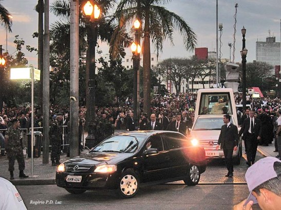 O fim da visita a São Paulo, após deixar a Catedral da Sé