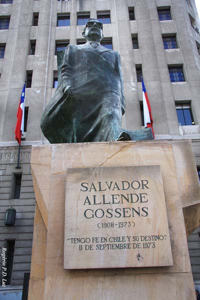 Chile Palacio La Moneda e troca Guarda (11)