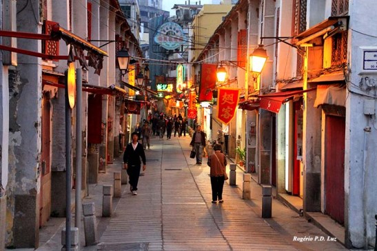 Macau.Rua.Felicidade.2010.03