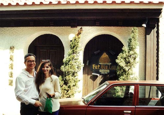 Ah, em 1994, eu aí na foto com a Mia era 19 anos mais jovem.  Tinha passado pouco mais dos 40 anos. Bons tempos!