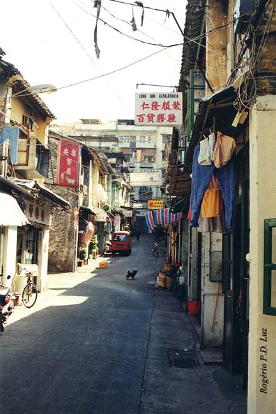 Rua da Felicidade em 1994, antes da restauração