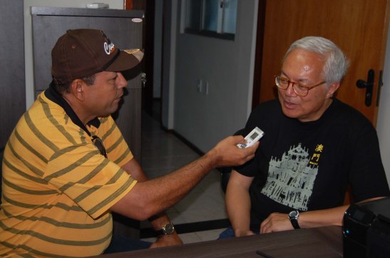 Entrevista concedida à emissora da rádio local