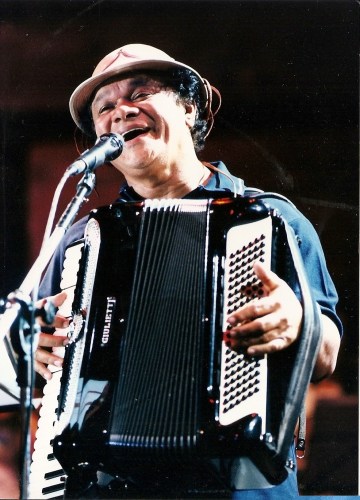 foto do site oficial de Dominguinhos