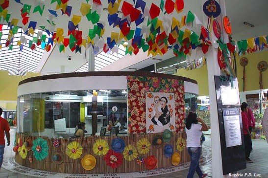 Posto de informações aos turistas no Centro Turístico onde se pode colecionar boa quantidade de folhetos trísticos