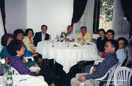 Almoçou rodeado de amigos e conterrâneos com muita conversa sobre Macau