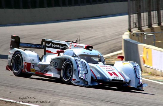 Audi R18 e-tron quattro nº 1, primeiro colocado na classificação geral. Pilotos: André LOTTERER, Benoit TRÉLUYER, Marcel FÄSSLER