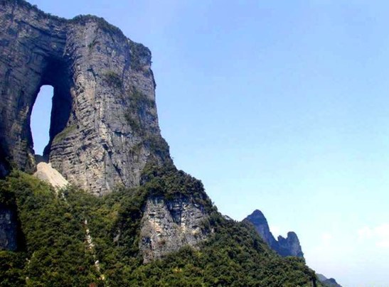 a caverna do outro lado