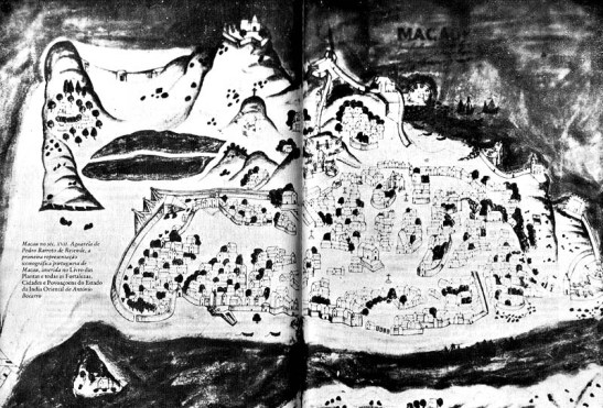 Macau no séc. XVII. Aguarela de Pedro Barreto de Resende, a primeira representação iconográfica portuguesa de Macau, inserida no Livro das Plantas e todas as Fortalezas , Cidades e Povoaçoens do Estado da Índia Oriental de António Bocarro. 