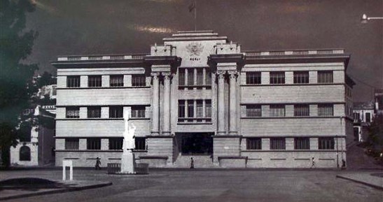 A estátua, de costas, nos anos 50 (?)