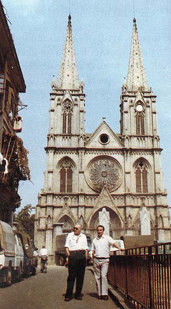 O autor do artigo (?). Foto da Revista Nam Van em final (?) de 1984