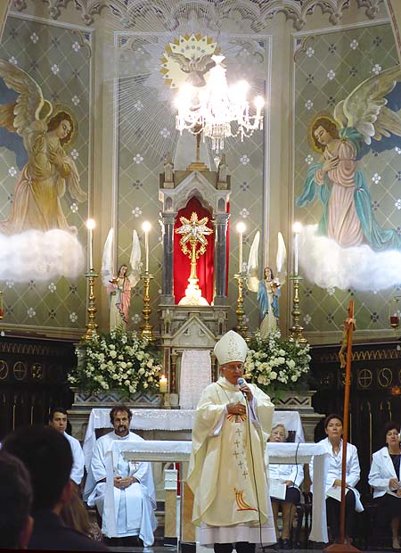 Igreja Divino Espirito Santo Missa Quinta Feira Santa 2014 (01)