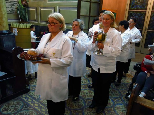 Igreja Divino Espirito Santo Missa Quinta Feira Santa 2014 (02)