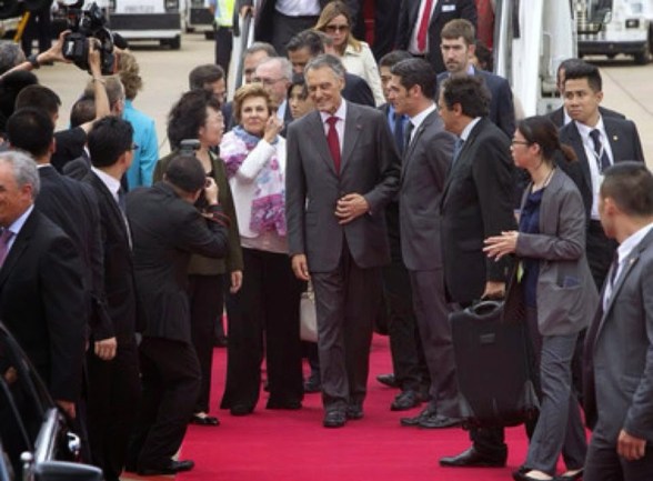 O Presidente de República de Portugal, Cavaco Silva, em sua visita a Macau em 17/05/2014. Foto postada no grupo Conversa entre a Malta no Facebook