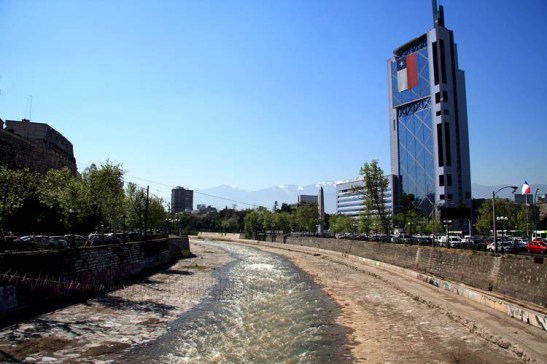 Chile Santiago Rio Mapocho (01)