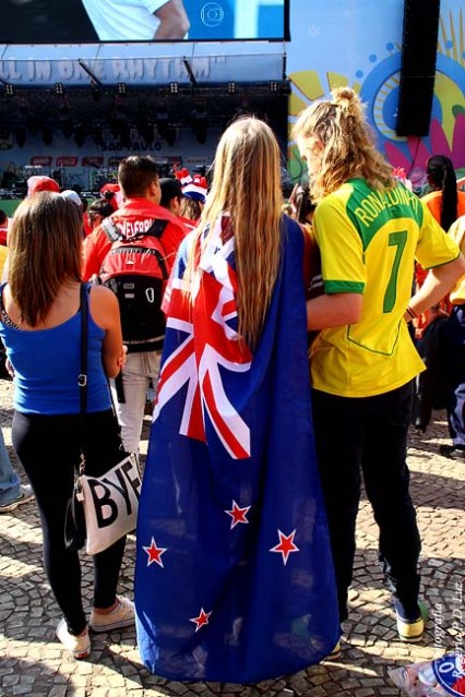 estas australianas estavam lá perdidas pois não se transmitia o jogo em que a Austrália perdeu para a Espanha que só ressuscitou no jogo de despedida