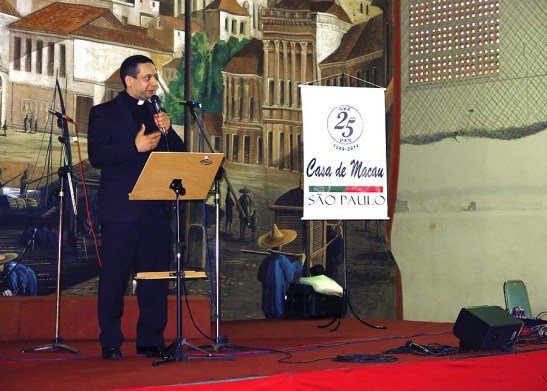 O sacerdote e diretor de um Seminário da região da CMSP deu a sua benção