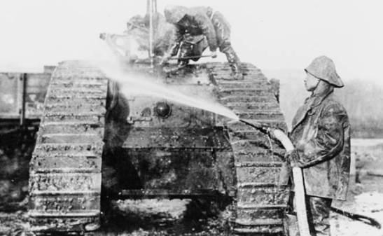 Llavando um tanque Mark V 