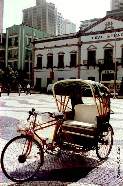 O prédio do 'Leal Senado' antes da transição de soberania de Macau para a China.