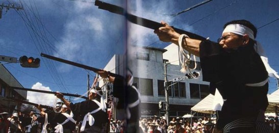 Festival da Espingarda em Tanegashima (foto de Leong Ka Tai)