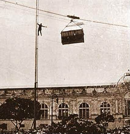- A Esposa do Solteiro (o 1º filme da Carmen Miranda, onde ela aos 16 anos atuou como figurante
