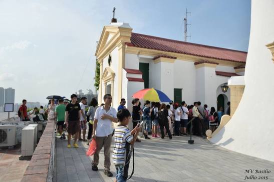 O Farol atrai turistas chineses vindos do continente da China. Foto de M.V. Basílio