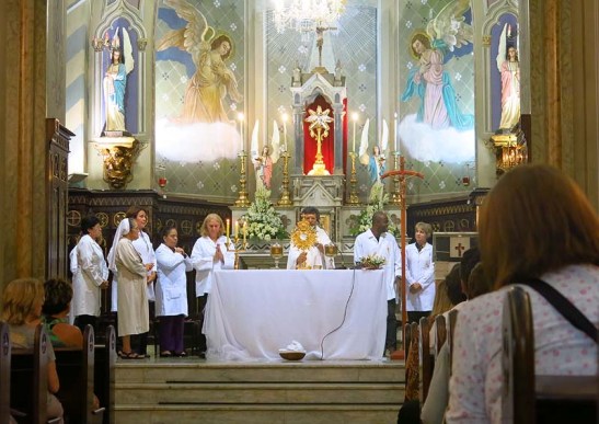 Pascoa 2016 Igreja Divino Espirito Santo 5a.F Santa 13