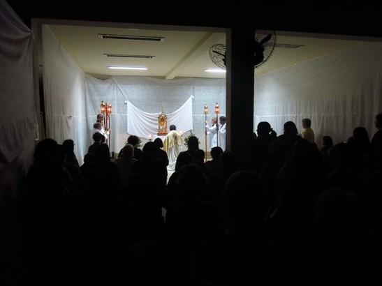 Pascoa 2016 Igreja Divino Espirito Santo 5a.F Santa 18