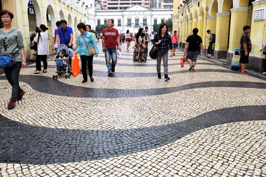 22 Macau - Calcada portuguesa no Largo do Senado