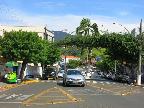 Monte Sião, conhecida como a Capital Nacional do Tricô devido a industrialização na área têxtil especialmente da confecção de tricô.