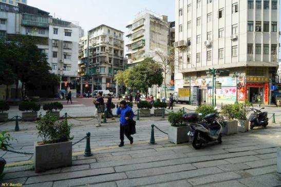 Largo do Pagode do Bazar, atravessado pela Rua de Cinco de Outubro. Foto M.V. Basílio
