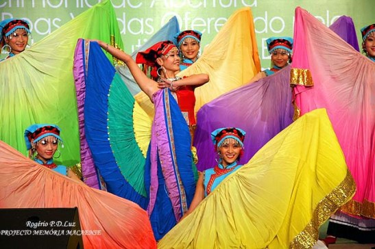 macau-mulheres-chinesas-dancarinas-evento-encontro-comunidades-macaenses-2007-02